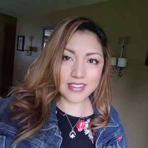 Meet your Posher, Carina